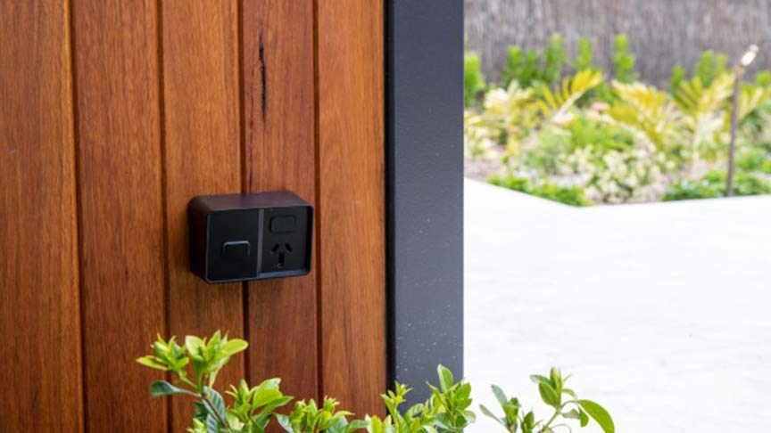 PDL Iconic Outdoor black switch.